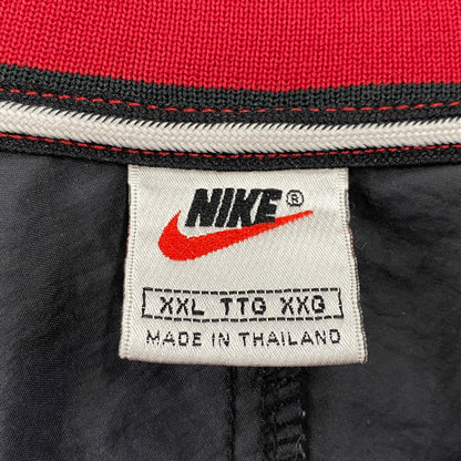 【中古品】【メンズ】 NIKE ナイキ タイ製 CENTER SWOOSH NYLON PULLOVER SHIRT センター スウッシュ ナイロン プルオーバー シャツ トップス 長袖 146-260807-cs-06-izu サイズ：XXL カラー：レッド 万代Net店
