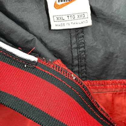 【中古品】【メンズ】 NIKE ナイキ タイ製 CENTER SWOOSH NYLON PULLOVER SHIRT センター スウッシュ ナイロン プルオーバー シャツ トップス 長袖 146-260807-cs-06-izu サイズ：XXL カラー：レッド 万代Net店