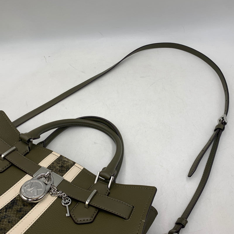 【中古品】【レディース】 MICHAEL KORS マイケルコース HAMILTON MEDIUM LEATHER AND SNAKE EMBOSSED STRIPE SATCHEL ハミルトン ミディアム レザー アンド スネーク エンボスド ストライプ サッチェル カバン 鞄 188-260804-ya-02-izu カラー：カーキ 万代Net店