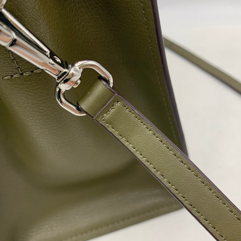 【中古品】【レディース】 MICHAEL KORS マイケルコース HAMILTON MEDIUM LEATHER AND SNAKE EMBOSSED STRIPE SATCHEL ハミルトン ミディアム レザー アンド スネーク エンボスド ストライプ サッチェル カバン 鞄 188-260804-ya-02-izu カラー：カーキ 万代Net店