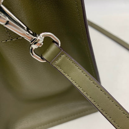 【中古品】【レディース】 MICHAEL KORS マイケルコース HAMILTON MEDIUM LEATHER AND SNAKE EMBOSSED STRIPE SATCHEL ハミルトン ミディアム レザー アンド スネーク エンボスド ストライプ サッチェル カバン 鞄 188-260804-ya-02-izu カラー：カーキ 万代Net店