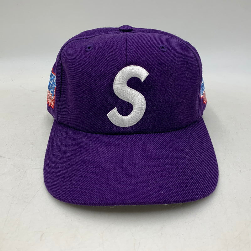 【中古美品】【メンズ/レディース】 SUPREME シュプリーム 26SS WORLD FAMOUS S LOGO 6-PANEL ワールド フェイマス エス ロゴ シックスパネル キャップ 帽子 185-260805-cs-01-izu サイズ：F カラー：パープル 万代Net店