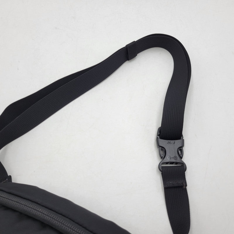 【中古品】【メンズ/レディース】 ARC'TERYX アークテリクス MANTIS 1 WAISTPACK 25817-124757 マンティス 1 ウエストパック バッグ カバン 鞄 188-260808-as-26-izu カラー：ブラック 万代Net店