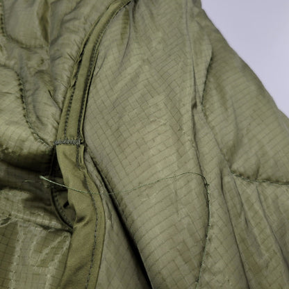 【中古品】【メンズ】 U.S.ARMY ユーエスアーミー 8415-00-782-2888 DLA100-87-C-4089 M-65 QUILTING LINER キルティング ライナー 146-260812-kh-05-izu サイズ：M カラー：グリーン 万代Net店