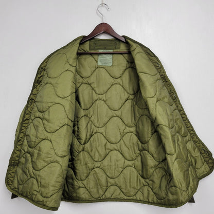【中古品】【メンズ】 U.S.ARMY ユーエスアーミー 8415-00-782-2888 DLA100-87-C-4089 M-65 QUILTING LINER キルティング ライナー 146-260812-kh-05-izu サイズ：M カラー：グリーン 万代Net店