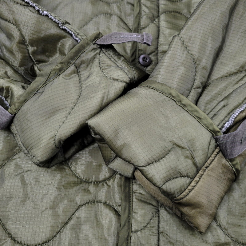 【中古品】【メンズ】 U.S.ARMY ユーエスアーミー 8415-00-782-2888 DLA100-87-C-4089 M-65 QUILTING LINER キルティング ライナー 146-260812-kh-05-izu サイズ：M カラー：グリーン 万代Net店