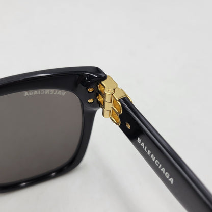 【中古品】【メンズ/レディース】 BALENCIAGA バレンシアガ SQUARE SUNGLASSES BB0102SA スクエア サングラス 小物 服飾雑貨 183-260805-ay-15-izu サイズ：57口16-145 カラー：ブラック 万代Net店