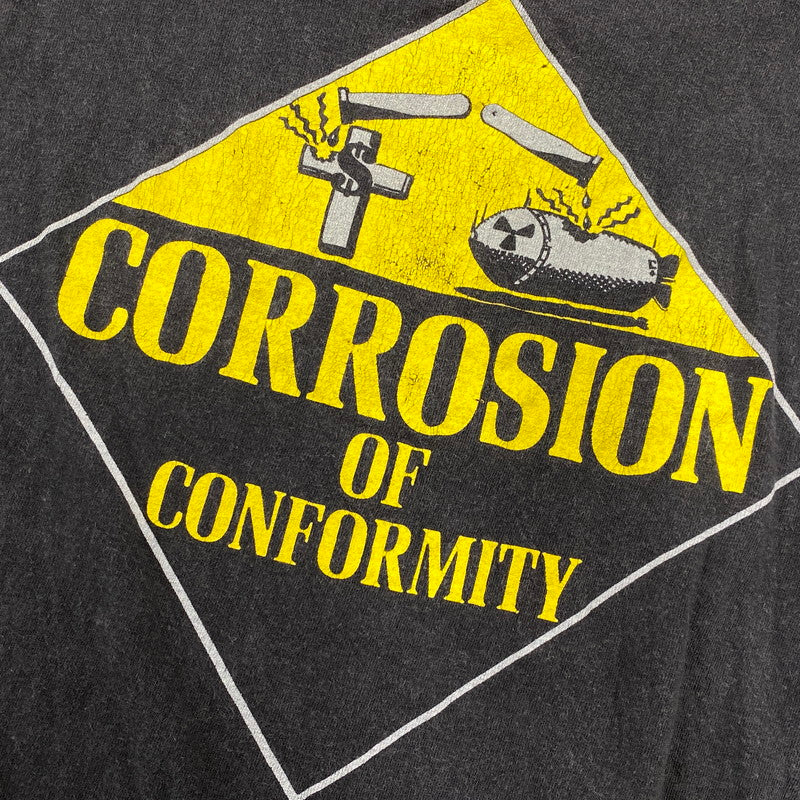 【現状渡し品】【メンズ】 CORROSION OF CONFORMITY コロージョン オブ コンフォーミティ シングル 90S LS TEE ロングスリーブ Tシャツ トップス 長袖 146-260807-ya-05-izu サイズ：下記参照 カラー：チャコール 万代Net店