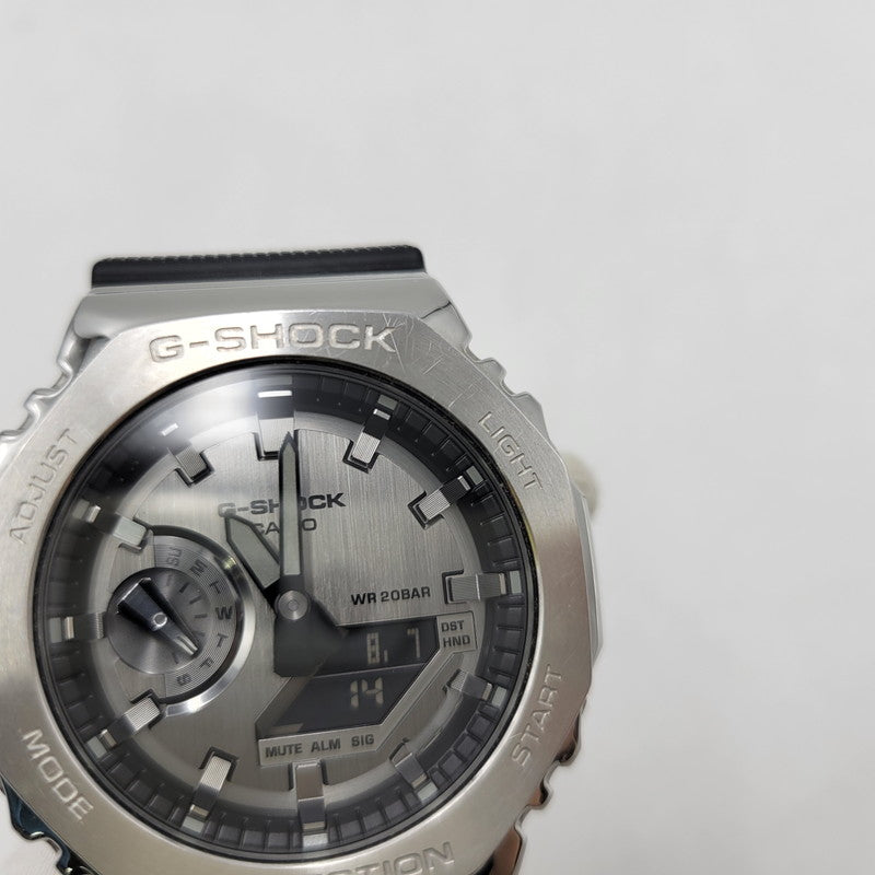 【中古品】【メンズ/レディース】 G-SHOCK ジーショック GM-2100-1AJF 2100 SERIES DIGITAL ANALOG QUARTZ WATCH デジタル アナログ クオーツ ウォッチ 腕時計 196-260807-cs-19-izu サイズ：49.3 × 44.4 × 11.8 mm カラー：ブラック×シルバー 万代Net店