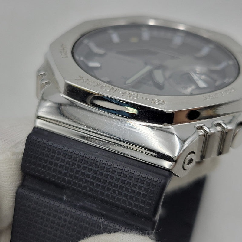 【中古品】【メンズ/レディース】 G-SHOCK ジーショック GM-2100-1AJF 2100 SERIES DIGITAL ANALOG QUARTZ WATCH デジタル アナログ クオーツ ウォッチ 腕時計 196-260807-cs-19-izu サイズ：49.3 × 44.4 × 11.8 mm カラー：ブラック×シルバー 万代Net店
