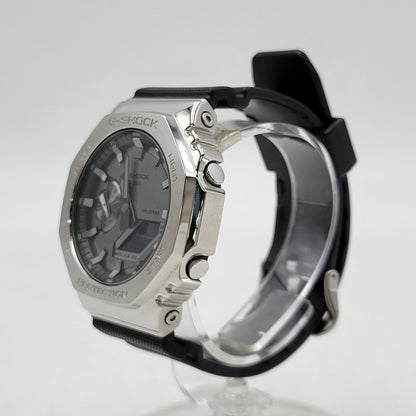 【中古品】【メンズ/レディース】 G-SHOCK ジーショック GM-2100-1AJF 2100 SERIES DIGITAL ANALOG QUARTZ WATCH デジタル アナログ クオーツ ウォッチ 腕時計 196-260807-cs-19-izu サイズ：49.3 × 44.4 × 11.8 mm カラー：ブラック×シルバー 万代Net店