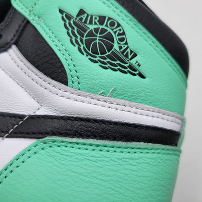 【中古美品】【メンズ】 NIKE ナイキ DZ5485-130 AIR JORDAN 1 HIGH OG エア ジョーダン ワン ハイ オリジナル スニーカー シューズ 靴 160-260807-cs-28-izu サイズ：27cm カラー：WHITE/BLACK-GREEN GLOW 万代Net店