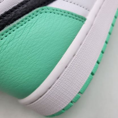 【中古美品】【メンズ】 NIKE ナイキ DZ5485-130 AIR JORDAN 1 HIGH OG エア ジョーダン ワン ハイ オリジナル スニーカー シューズ 靴 160-260807-cs-28-izu サイズ：27cm カラー：WHITE/BLACK-GREEN GLOW 万代Net店