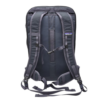 【中古品】【メンズ/レディース】 patagonia パタゴニア BLACK HOLE MINI MLC 30L 49266FA24 ブラックホール ミニ リュック バッグ カバン 鞄 188-260809-as-04-izu カラー：ネイビー 万代Net店