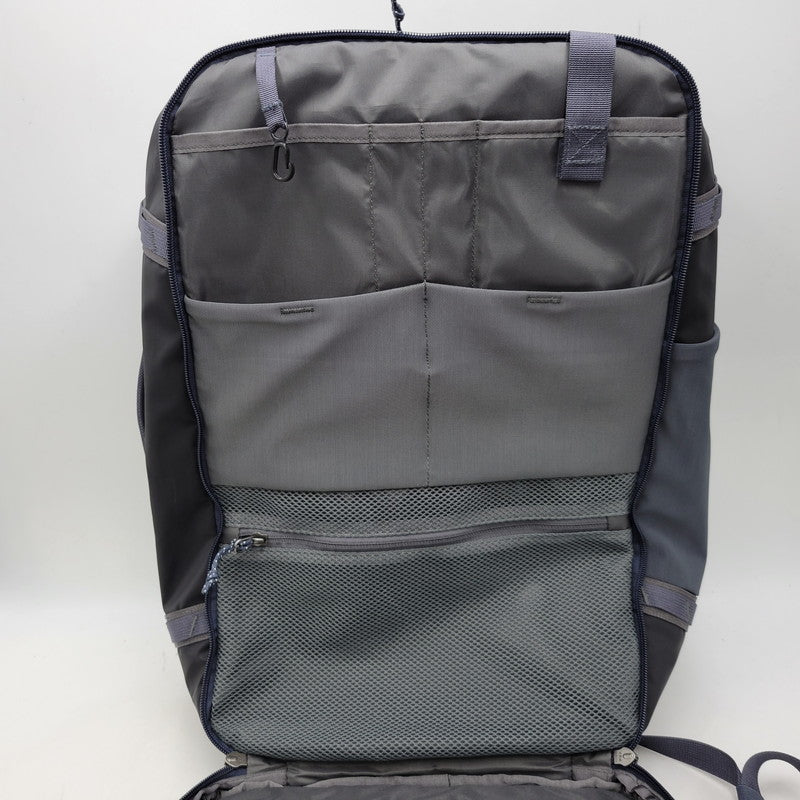 【中古品】【メンズ/レディース】 patagonia パタゴニア BLACK HOLE MINI MLC 30L 49266FA24 ブラックホール ミニ リュック バッグ カバン 鞄 188-260809-as-04-izu カラー：ネイビー 万代Net店
