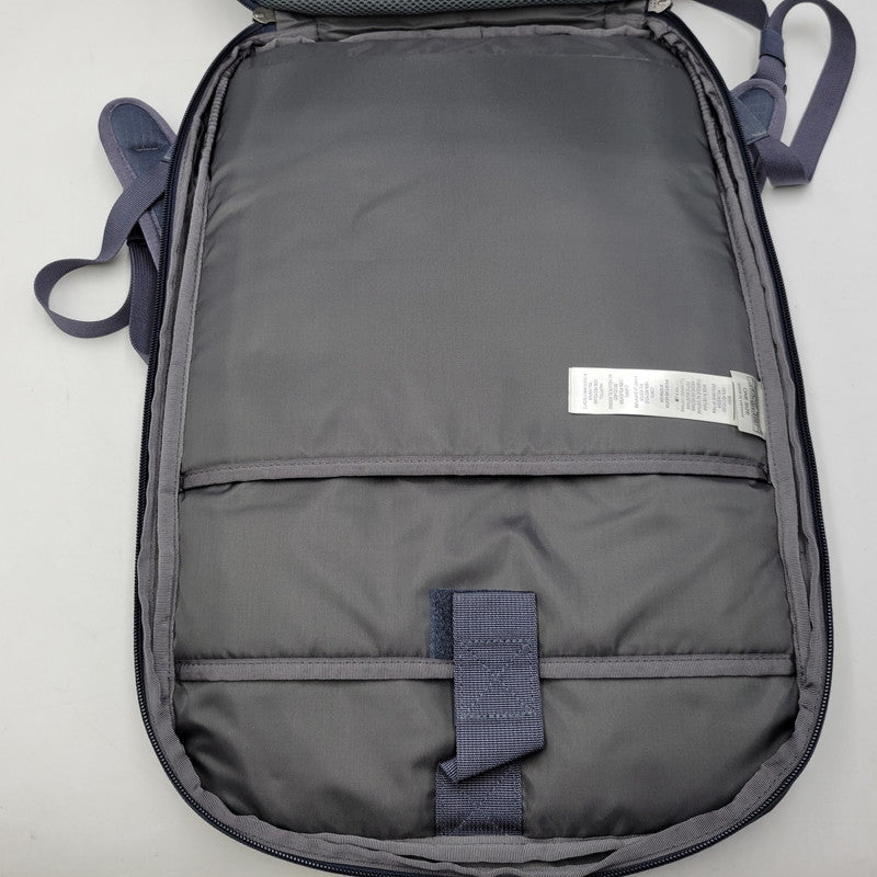 【中古品】【メンズ/レディース】 patagonia パタゴニア BLACK HOLE MINI MLC 30L 49266FA24 ブラックホール ミニ リュック バッグ カバン 鞄 188-260809-as-04-izu カラー：ネイビー 万代Net店