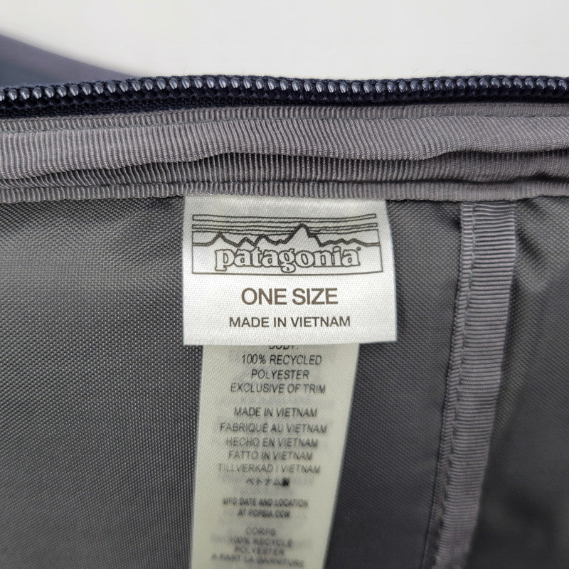 【中古品】【メンズ/レディース】 patagonia パタゴニア BLACK HOLE MINI MLC 30L 49266FA24 ブラックホール ミニ リュック バッグ カバン 鞄 188-260809-as-04-izu カラー：ネイビー 万代Net店