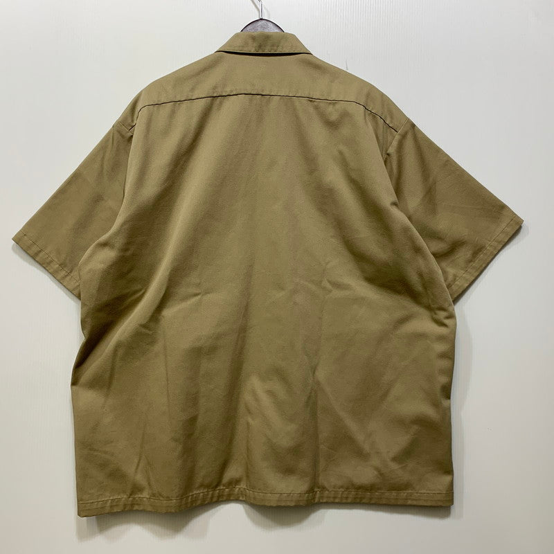 【中古品】【メンズ】 LIBERE リベーレ × DICKIES ディッキーズ 222201 PLUS WORK SHIRTS プラスワークシャツ トップス 半袖 142-260818-ya-09-izu サイズ：L カラー：ベージュ 万代Net店