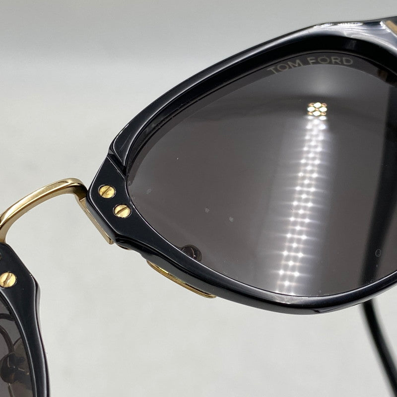 【中古品】【メンズ/レディース】 TOM FORD トムフォード TF878-D SUNGLASSES サングラス 203-260810-cs-18-izu サイズ：53口21-145 カラー：ブラック 万代Net店