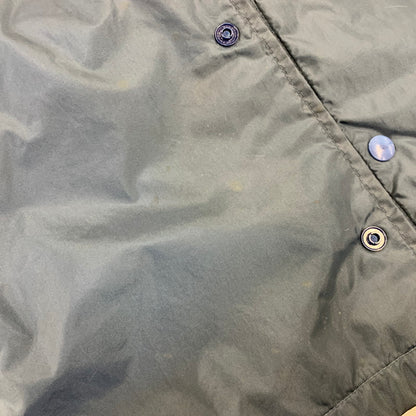【中古品】【メンズ】 UNITED ATHLE ユナイテッドアスレ FUCK THE WORLD W CROSS PRINT COACH JACKET クロス プリント コーチ ジャケット アウター 146-260828-cs-20-izu サイズ：L カラー：ネイビー 万代Net店