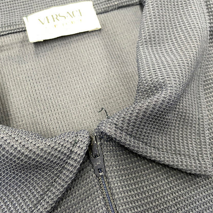 【中古品】【メンズ】 VERSACE SPORT ヴェルサーチ スポーツ HALFZIP SS WAFFLE POLO SHIRT ハーフジップ ショートスリーブ ワッフル ポロ シャツ トップス 半袖 141-260819-cs-15-izu サイズ：48 カラー：ネイビー 万代Net店