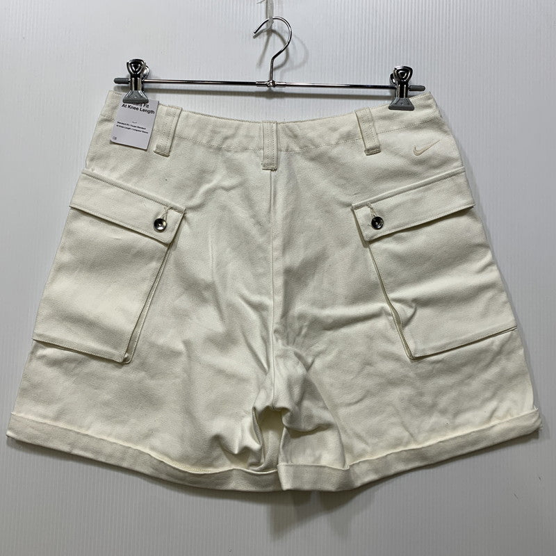 【中古品】【メンズ】 NIKE ナイキ STANDARD FIT AT KNEE LENGTH SHORTS ショーツ ショートパンツ 159-260821-as-10-izu サイズ：M カラー：ホワイト 万代Net店