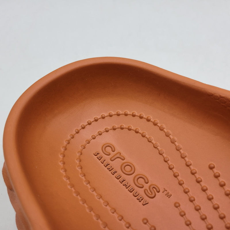 【中古美品】【メンズ/レディース】 CROCS クロックス × SALEHE BEMBURY サレヘ ベンバリー SARU CLOG サル クロッグ サンダル 靴 164-260821-as-19-izu サイズ：26cm カラー：オレンジ 万代Net店