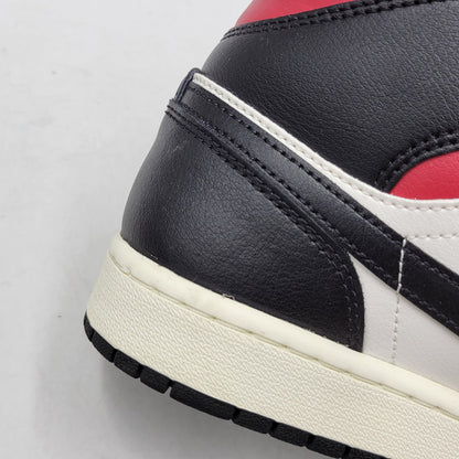 【中古品】【メンズ】 NIKE ナイキ WMNS AIR JORDAN 1 MID BQ6472-061 ウィメンズ エア ジョーダン 1 ミッド スニーカー 靴 160-260821-as-15-izu サイズ：28cm カラー：BLACK/GYM RED-SAIL 万代Net店