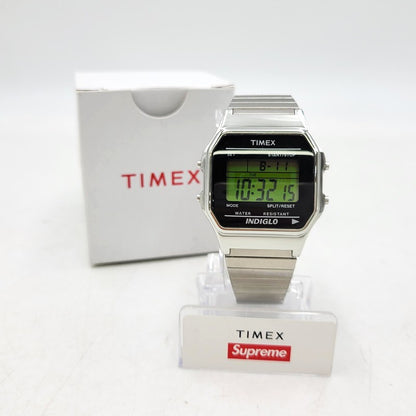 【中古品】【メンズ/レディース】 Supreme シュプリーム × TIMEX タイメックス DIGITAL WATCH TW2U03500 デジタルウォッチ 腕時計 197-260811-as-01-izu カラー：シルバー×ブラック 万代Net店