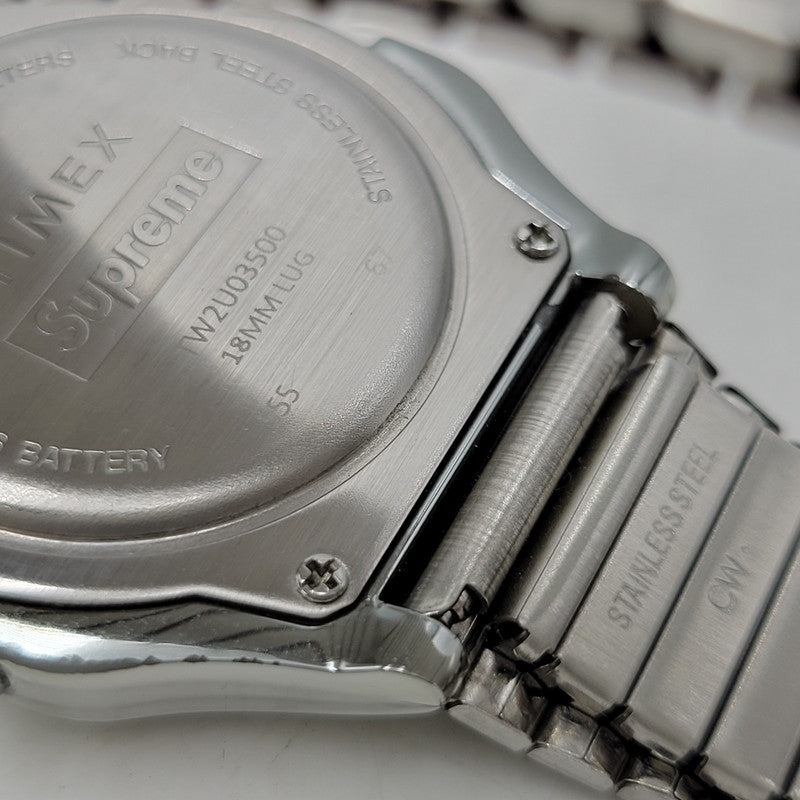 【中古品】【メンズ/レディース】 Supreme シュプリーム × TIMEX タイメックス DIGITAL WATCH TW2U03500 デジタルウォッチ 腕時計 197-260811-as-01-izu カラー：シルバー×ブラック 万代Net店