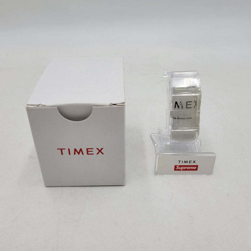 【中古品】【メンズ/レディース】 Supreme シュプリーム × TIMEX タイメックス DIGITAL WATCH TW2U03500 デジタルウォッチ 腕時計 197-260811-as-01-izu カラー：シルバー×ブラック 万代Net店