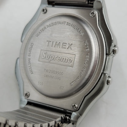【中古品】【メンズ/レディース】 Supreme シュプリーム × TIMEX タイメックス DIGITAL WATCH TW2U03500 デジタルウォッチ 腕時計 197-260811-as-01-izu カラー：シルバー×ブラック 万代Net店