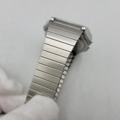 【中古品】【メンズ/レディース】 Supreme シュプリーム × TIMEX タイメックス DIGITAL WATCH TW2U03500 デジタルウォッチ 腕時計 197-260811-as-01-izu カラー：シルバー×ブラック 万代Net店