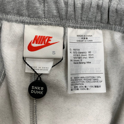 【中古品】【メンズ】 STUSSY×NIKE ステューシー ナイキ DC4227-050 INTERNATIONAL SWEATPANTS インターナショナル スウェットパンツ ボトムス ズボン 153-260812-cs-03-izu サイズ：S カラー：グレー 万代Net店