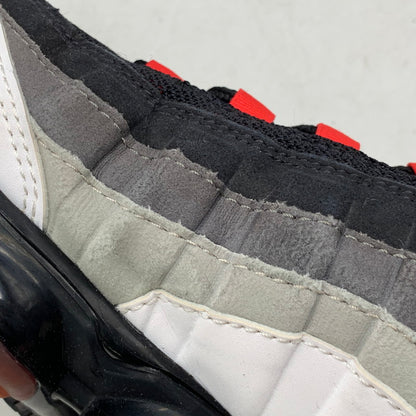 【中古品】【メンズ】 NIKE ナイキ AJ7292-101 AIR VAPORMAX エアー ヴェイパーマックス 95 スニーカー シューズ 靴 160-260824-ya-27-izu サイズ：31cm カラー：ブラック×レッド 万代Net店