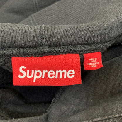 【中古品】【メンズ】 SUPREME シュプリーム FRAYED HOODED SWEATSHIRT フレイド フーデッド スウェットシャツ パーカー トップス 149-260813-kh-05-izu サイズ：XXL カラー：ブラック 万代Net店