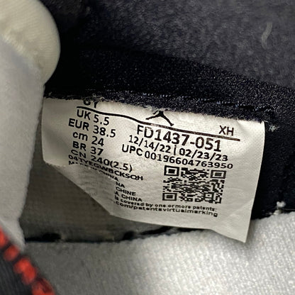 【中古品】【レディース】 NIKE ナイキ FD1437-051 GS AIR JORDAN 1 RETRO HIGH OG エア ジョーダン 1 レトロ ハイ OG スニーカー 靴 166-260829-kh-12-izu サイズ：24 カラー：BLACK/FIRE RED-WHITE-LIGHT SMOKE GREY 万代Net店