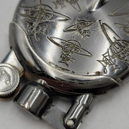 【現状渡し品】【メンズ/レディース】 VIVIENNE WESTWOOD ヴィヴィアンウエストウッド BLIND STAMP OIL LIGHTER ブラインドスタンプ オイルライター 206-260826-ay-19-izu カラー：ブラック系 万代Net店