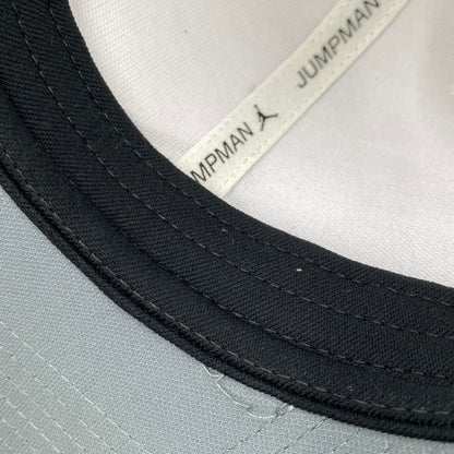 【中古品】【メンズ/レディース】 NIKE AIR JORDAN ナイキ エアジョーダン × OVO レノボ 826744-100 NIKE CLASSIC 99 CAP クラシック 99 キャップ 帽子 185-260829-kh-05-izu サイズ：F カラー：ホワイト 万代Net店