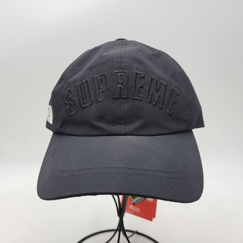 【中古美品】【メンズ/レディース】 SUPREME シュプリーム×THE NORTH FACE ザ・ノースフェイス NF0A4AV6 19SS ARC LOGO 6-PANEL HAT アーチ ロゴ ６パネル ハット キャップ 帽子 185-260818-cs-12-izu サイズ：ONE SIZE カラー：ブラック 万代Net店