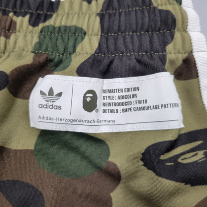 【中古品】【メンズ】 A BATHING APE アベイシングエイプ × ADIDAS アディダス BAPE TRACK PANTS DP0187 トラックパンツ 153-260822-as-03-izu サイズ：L カラー：マルチカラー 万代Net店