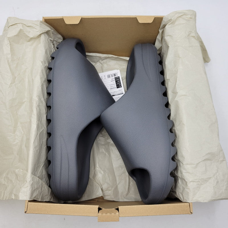 【中古品】【メンズ】 adidas アディダス YEEZY SLIDE ID2350 イージー スライド サンダル 靴 161-260817-as-14-izu サイズ：30.5cm カラー：SLTGRE/SLTGRE/SLTGRE 万代Net店