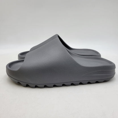 【中古品】【メンズ】 adidas アディダス YEEZY SLIDE ID2350 イージー スライド サンダル 靴 161-260817-as-14-izu サイズ：30.5cm カラー：SLTGRE/SLTGRE/SLTGRE 万代Net店