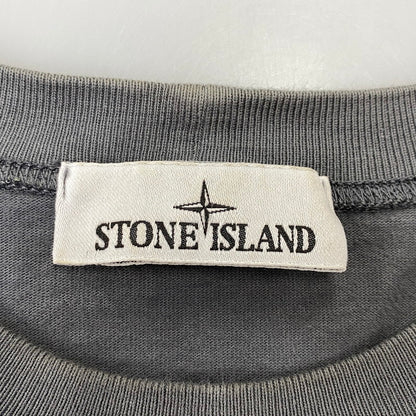 【中古品】【メンズ】 STONE ISLAND ストーンアイランド 791563750 GARMENT-DYED SWEAT LS TEE ガーメントダイ スウェット ロングスリーブ Tシャツ トップス 141-260817-kh-02-izu サイズ：M カラー：グレー 万代Net店