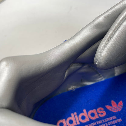 【中古品】【メンズ】 ADIDAS アディダス EF5558 ZX 930 EQT スニーカー 靴 161-260829-kh-11-izu サイズ：27.5 カラー：SILVER METALLIC/POWDER BLUE/SHOCK RED 万代Net店