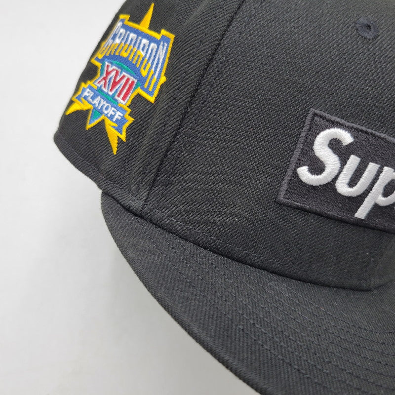 【中古品】【メンズ/レディース】 SUPREME シュプリーム× NEW ERA ニューエラ 23FW CHAMPIONSHIPS BOX LOGO CAP チャンピオンシップ ボックス ロゴ キャップ 帽子 185-260818-cs-13-izu サイズ：7 3/4(61.5cm) カラー：ブラック 万代Net店