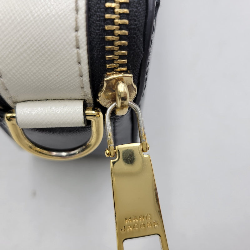 【中古品】【レディース】 MARC JACOBS マークジェイコブス 2S3HCR500H03 THE COLORBLOCK SNAPSHOT カラーブロック スナップショット カバン 鞄 188-260818-cs-24-izu カラー：ブラック×ホワイト 万代Net店