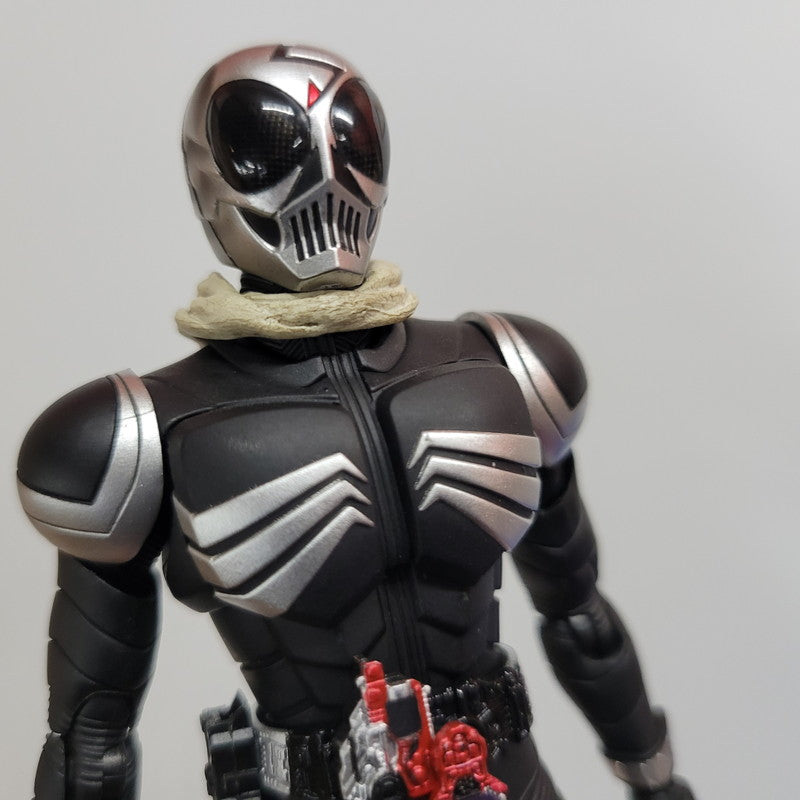 【中古品】 S.H.F 真骨彫製法 仮面ライダースカル 042-261014-kk-04-izuh 万代Net店