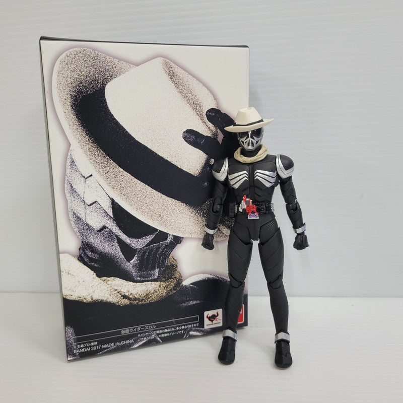 【中古品】 S.H.F 真骨彫製法 仮面ライダースカル 042-261014-kk-04-izuh 万代Net店
