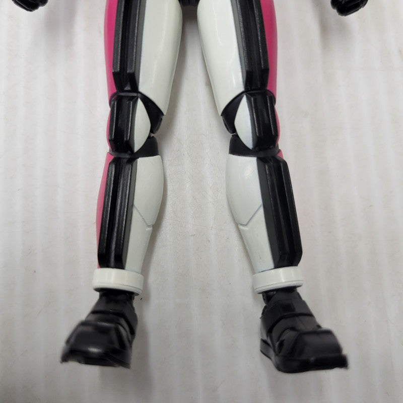 【中古品】 S.H.F 真骨彫製法 仮面ライダーディケイド 042-600925-mh-02-izuh 万代Net店